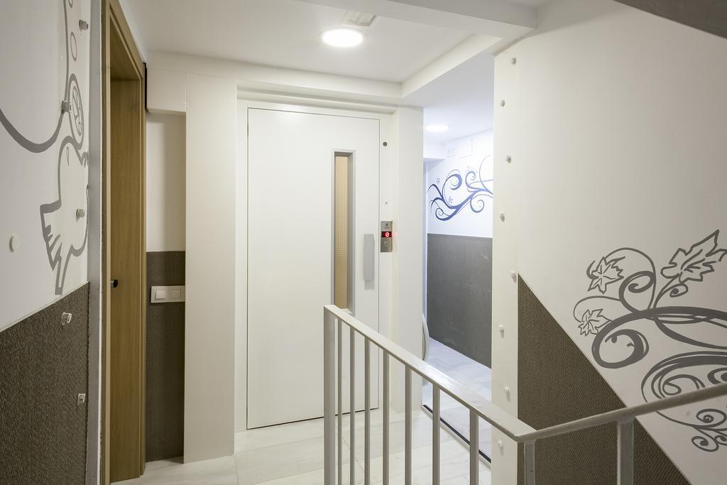 Habitat Apartments Adn Барселона Екстер'єр фото